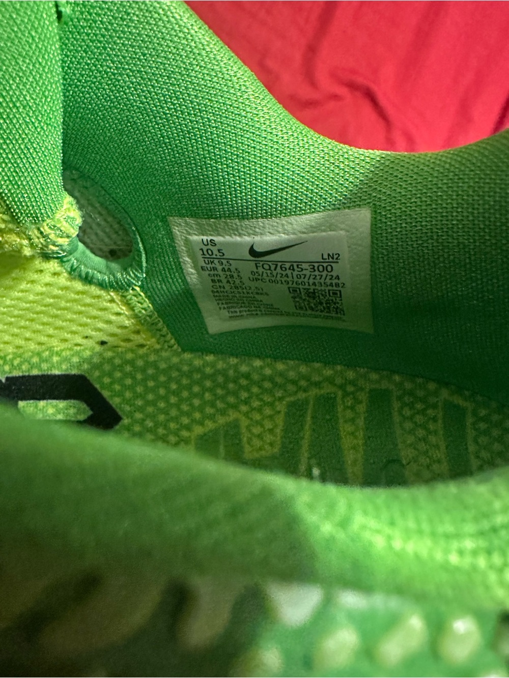 Kobe Grinch Football cleats 10.5 - Picture 8 of 8